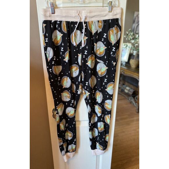 Disney Mandelorian Pajama PJ Pants Size Medium‎ - Picture 1 of 3